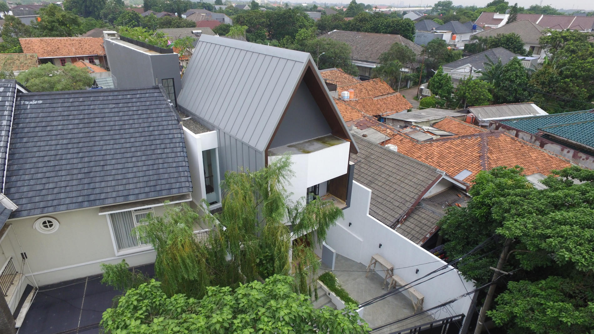 Roof House, Kinala Residence - Lysaght - Indonesia