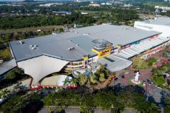 Sutera Mall Skudai Johor | Profile -  <a href="https://www.lysaghtasean.com/my/en/products-and-solutions/roofing-and-walling/concealed-fix/lysaght-klip-lok-optima/">Klip-Lok Optima</a>