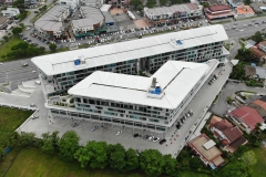 Emporium Apartment Kuching | Profile - <a href="https://www.lysaghtasean.com/my/en/products-and-solutions/roofing-and-walling/concealed-fix/lysaght-klip-lok-optima/">Klip-Lok Optima</a>